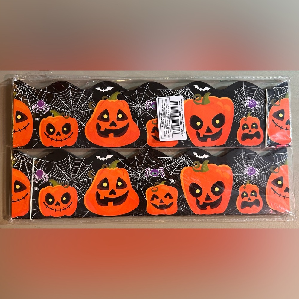 Halloween Pumpkin and Spider Bulletin Board Border